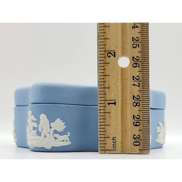 Wedgwood Blue Jasperware Star Vanity Lidded Trinket Box Cameo Bas Relief Pegasus - Picture 11 of 11